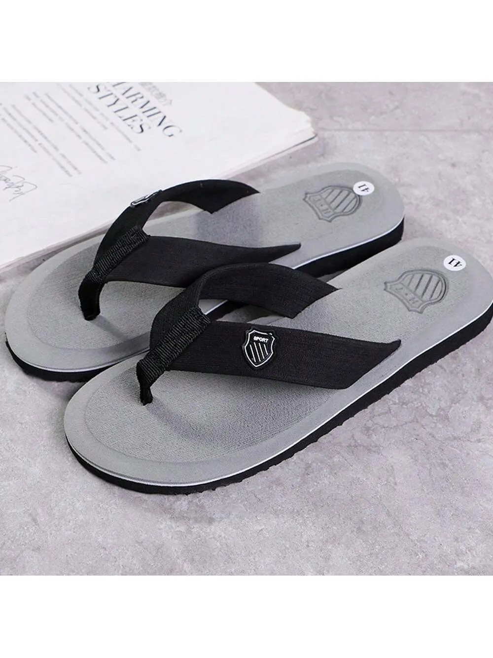 Men Summer Flip Flops Beach Sandals Anti-Slip Casual Flat Shoes High Quality Slippers Home Slippers For Men