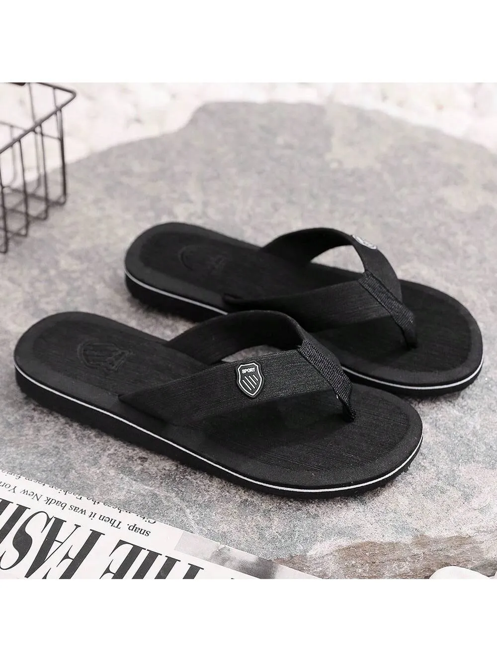 Men Summer Flip Flops Beach Sandals Anti-Slip Casual Flat Shoes High Quality Slippers Home Slippers For Men