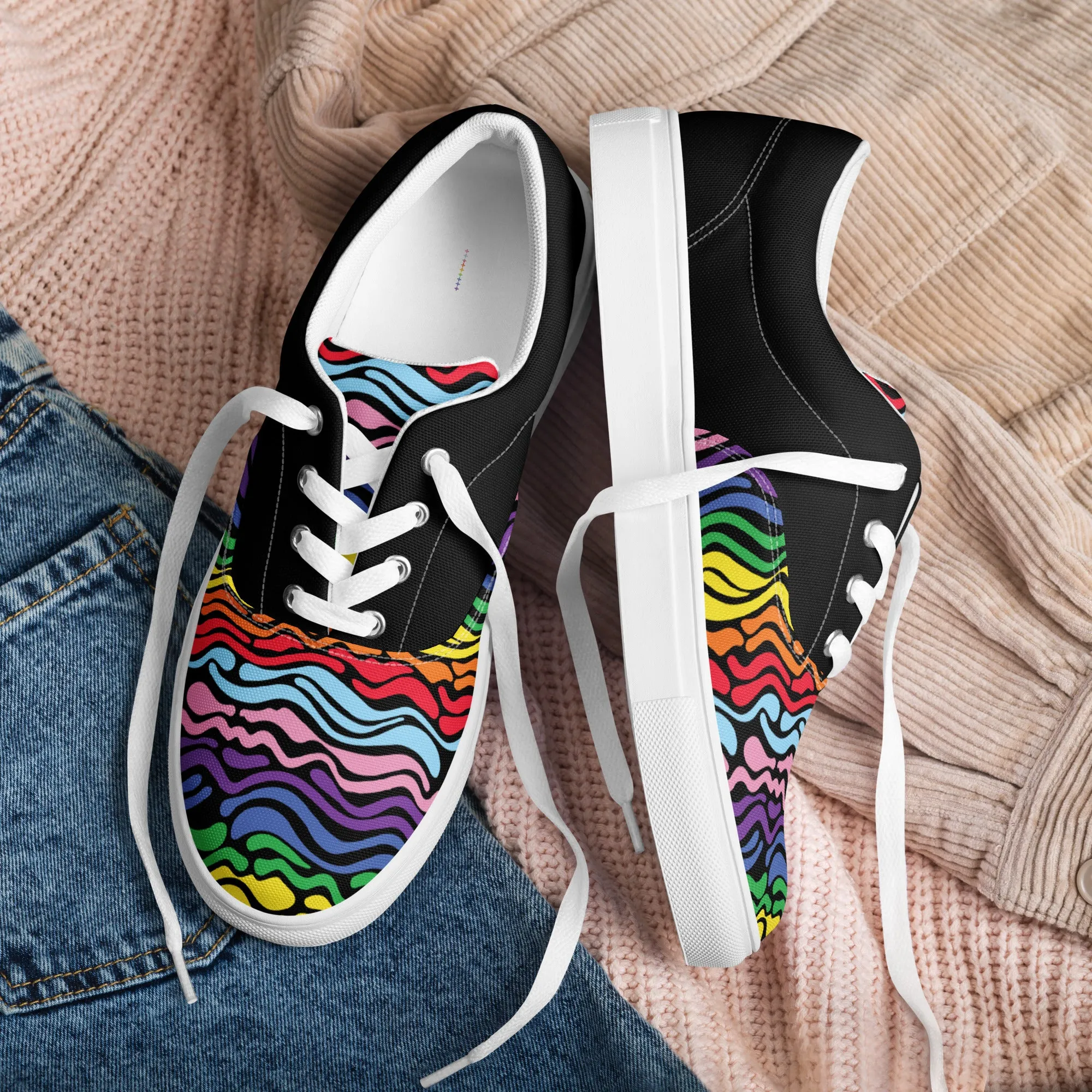 Modern Rainbow Wave Men’s Lace-up Canvas Shoes